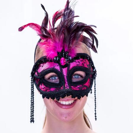 Feather Mask in Pink Black